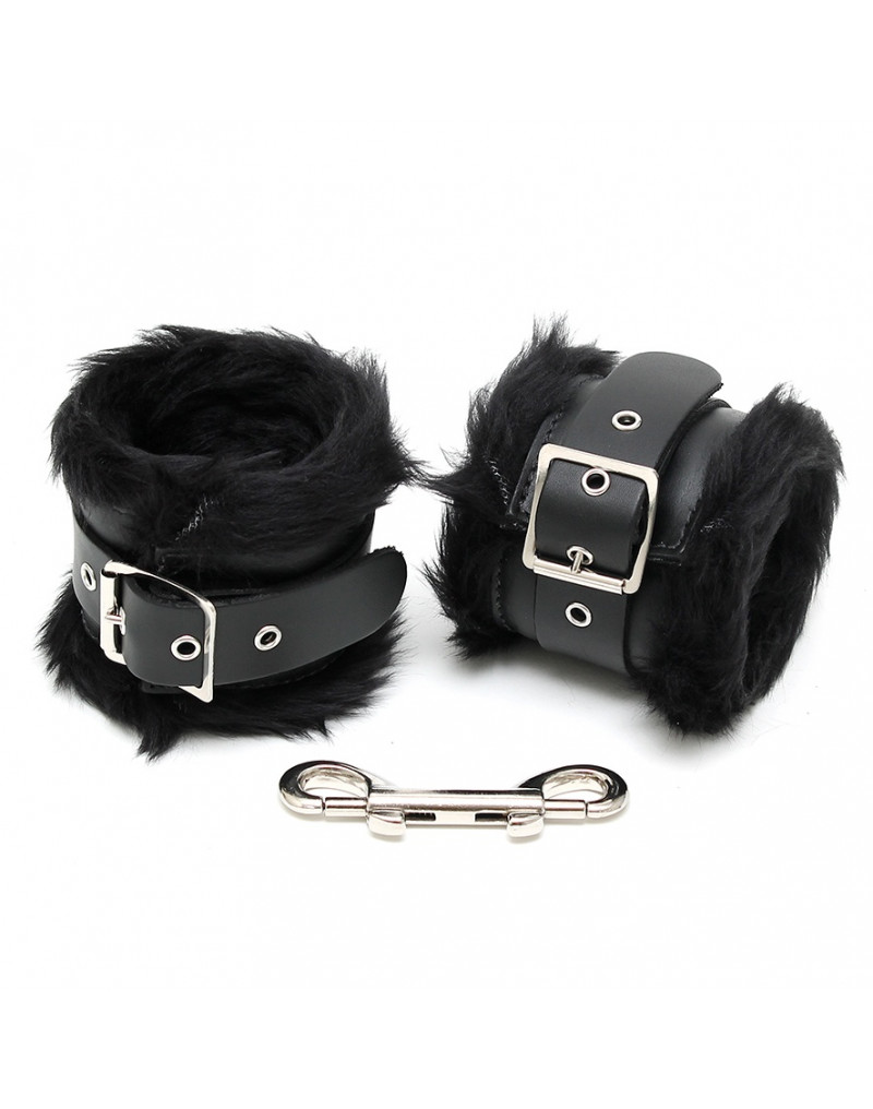 https://www.rimba.eu/11462-large_default/rimba-padded-handcuffs-luxe-7cm-wide.jpg
