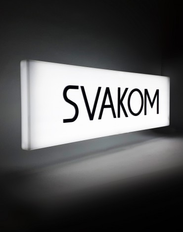 SVAKOM - Große Leuchttafel mit Logo